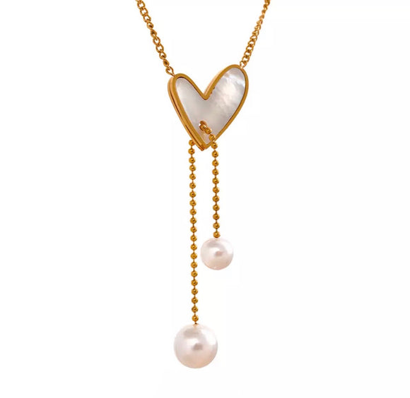 MARTINA PEARL NECKLACE