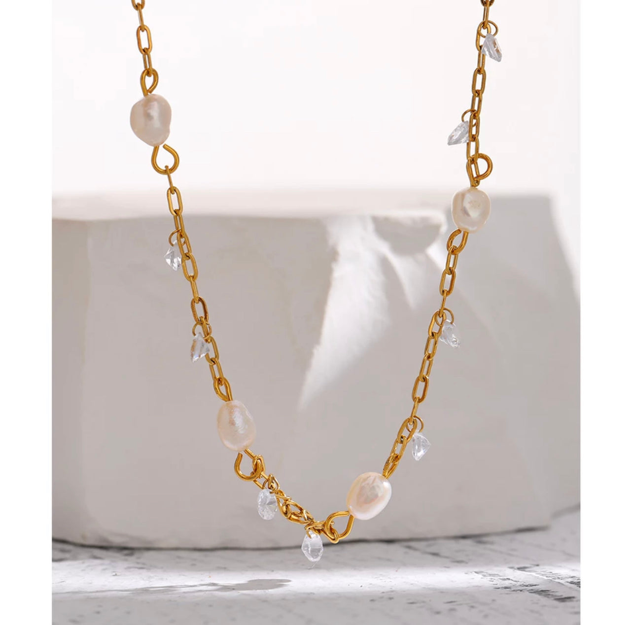 SABANA NECKLACE