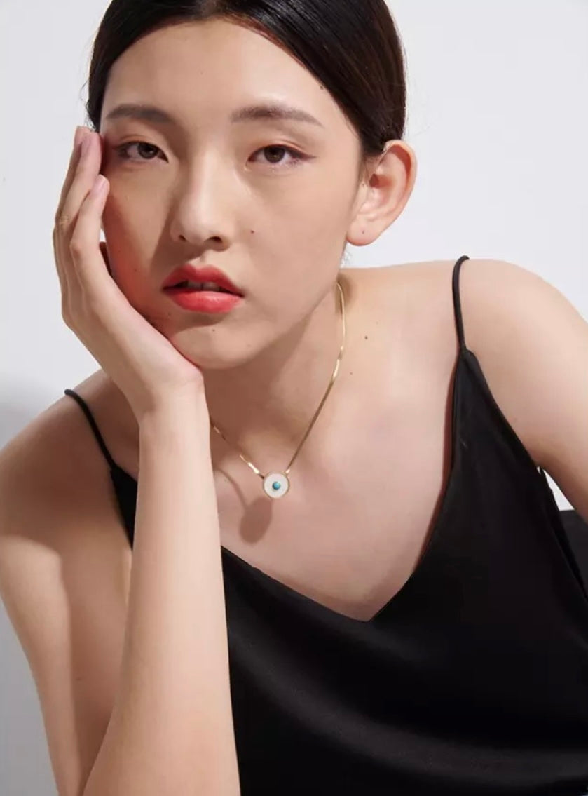 VICTORIAS NECKLACE