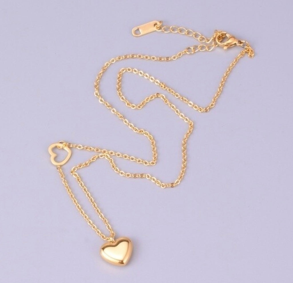 VICTORIAS NECKLACE