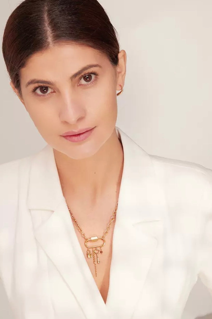 VICTORIAS NECKLACE