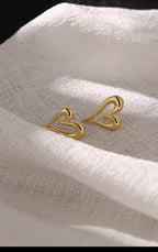 RESILIENT EARRING