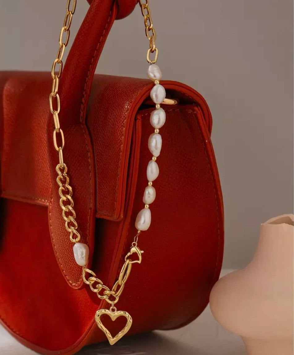 VICTORIAS NECKLACE